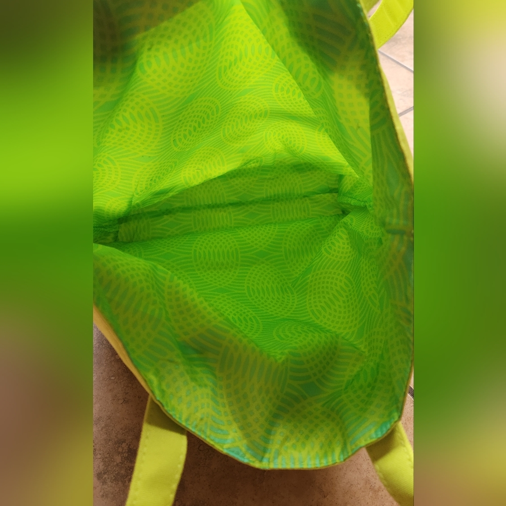 Clinique Bags - Picture 6 of 10